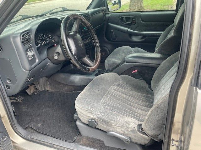 Used 2001 Chevrolet Blazer LS RWD image 11