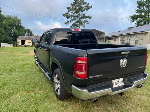 Used 2022 RAM 1500 Laramie AWD/4WD image 6