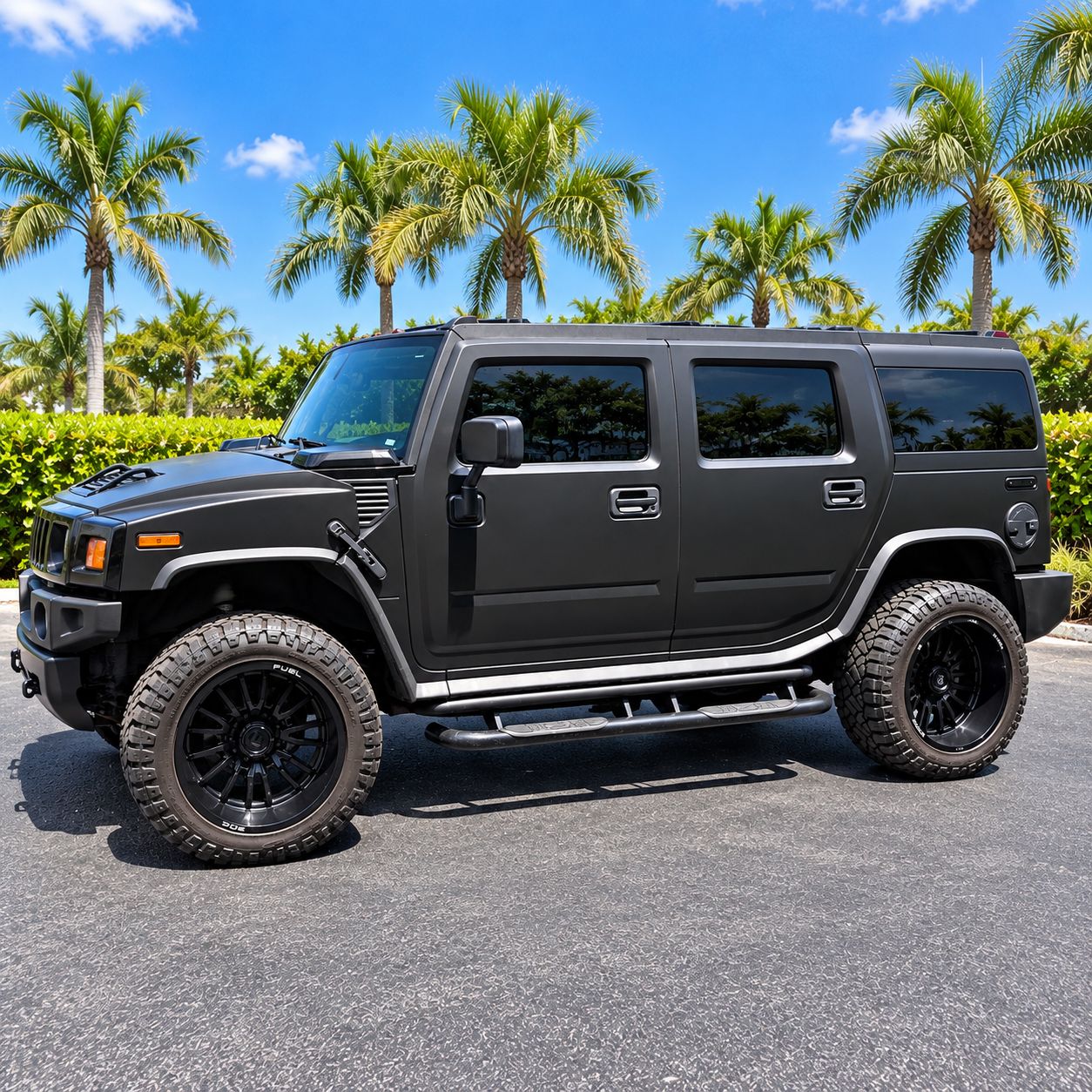 Used 2005 HUMMER H2 w/ Preferred Equipment Group AWD/4WD image 2