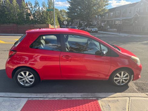 Used 2015 Toyota Yaris LE image 1