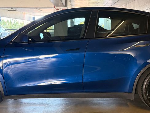 Used 2020 Tesla Model Y Long Range image 6