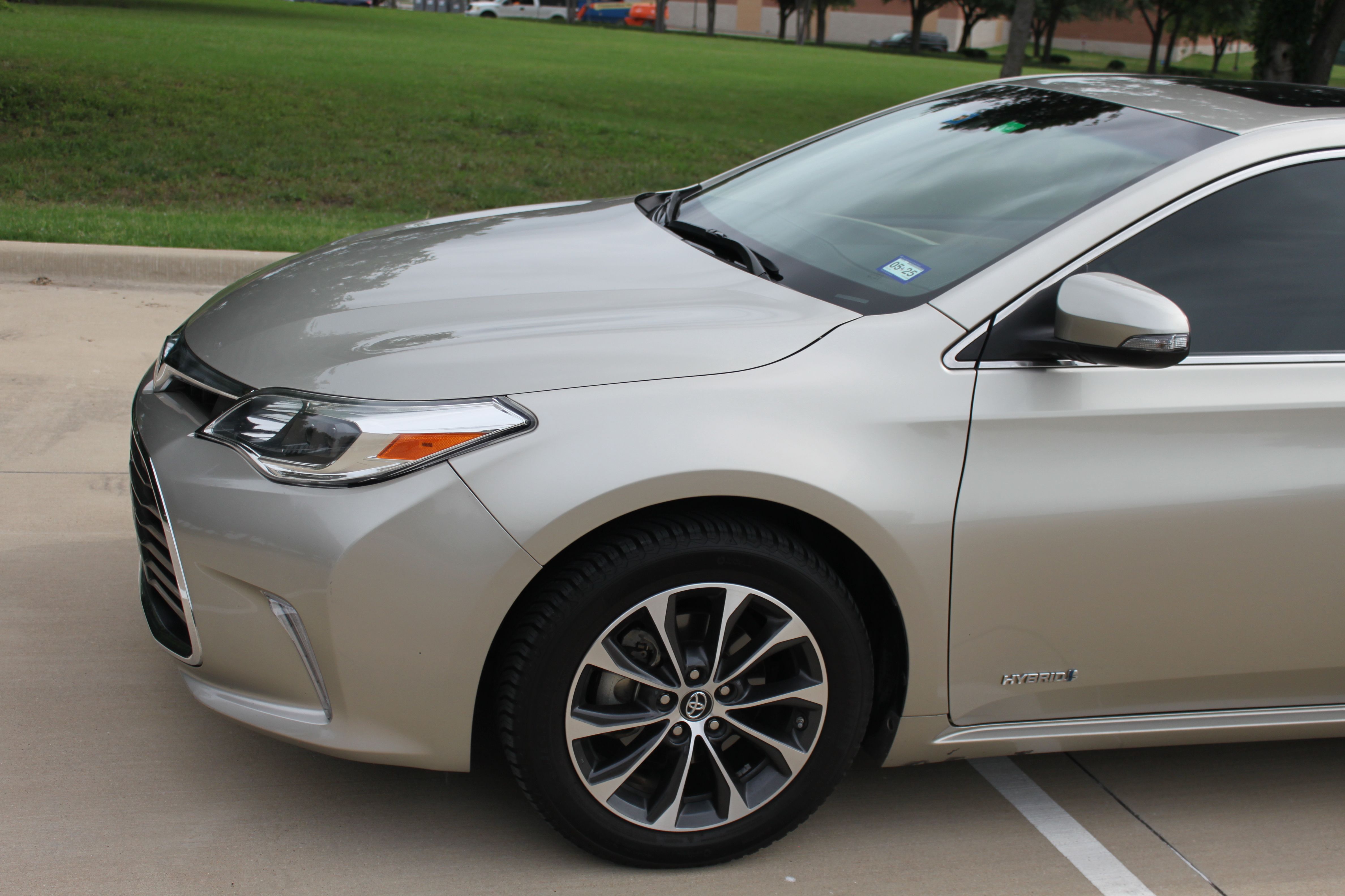 Used 2018 Toyota Avalon XLE Premium FWD image 9