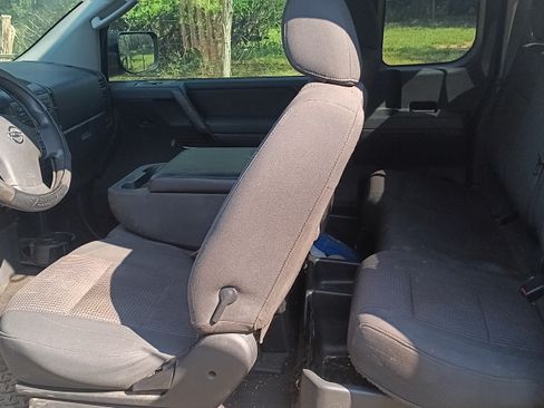 Used 2008 Nissan Titan SE image 13
