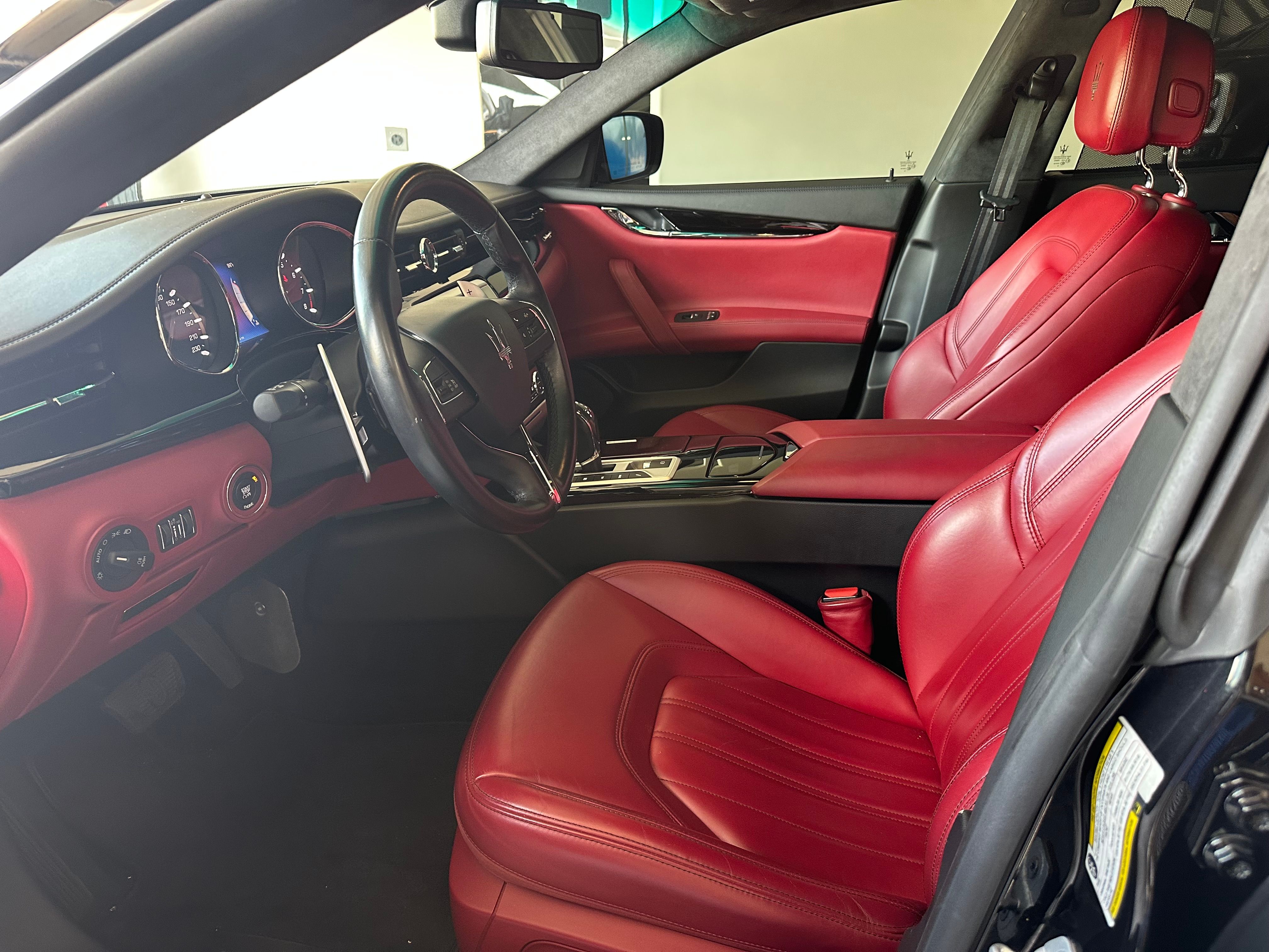 Used 2016 Maserati Quattroporte GTS RWD image 13