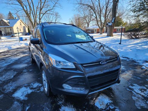 Used 2013 Ford Escape SE image 1
