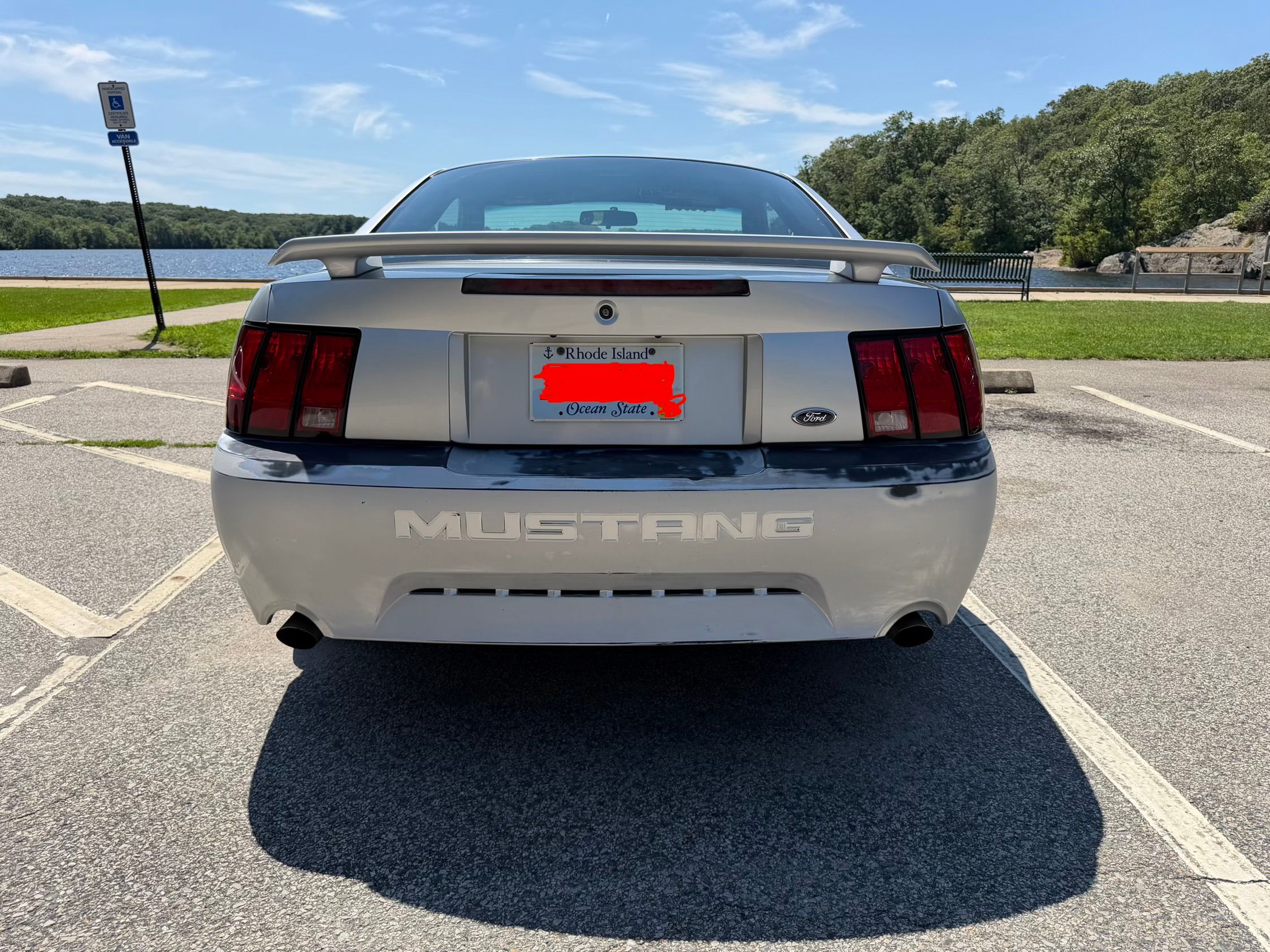 Used 2004 Ford Mustang GT RWD image 9