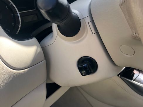 Used 2013 INFINITI JX35 35 Sport Utility 4D w/ Premium Pkg image 17