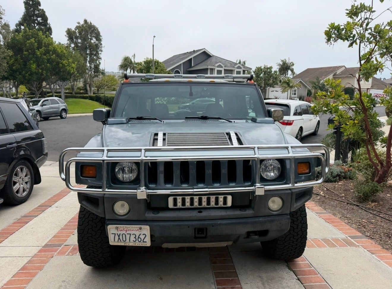 Used 2005 HUMMER H2 SUT w/ Preferred Equipment Group AWD/4WD image 2