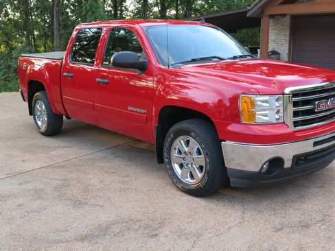 Used 2013 GMC Sierra 1500 SLE w/ Power Tech Package image 2