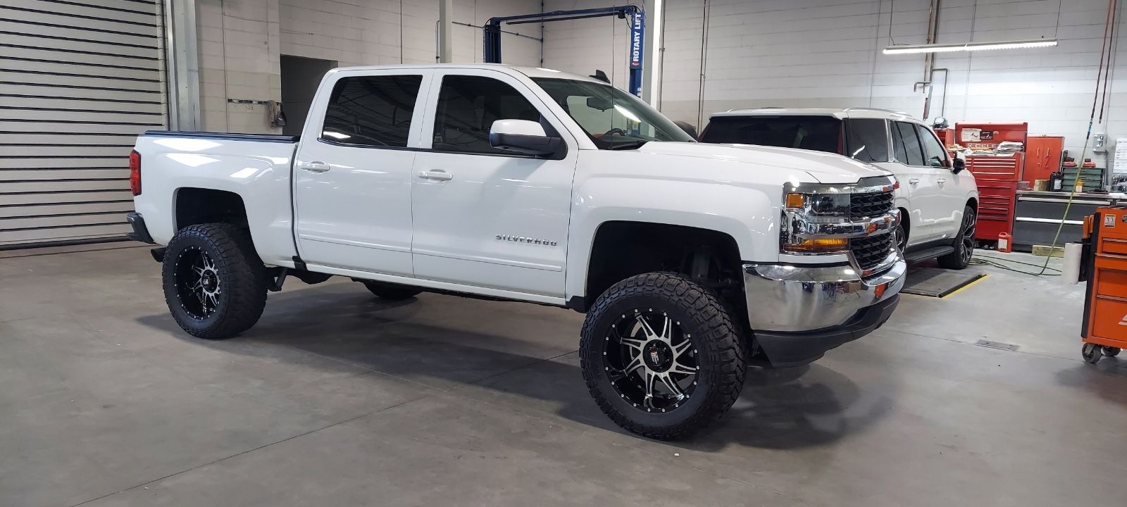 Used 2018 Chevrolet Silverado 1500 LT w/ All Star Edition RWD image 1