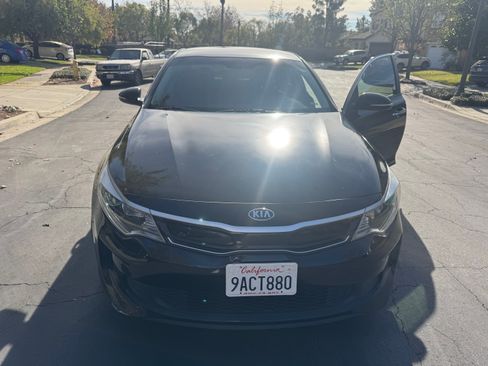 Used 2019 Kia Optima EX image 10
