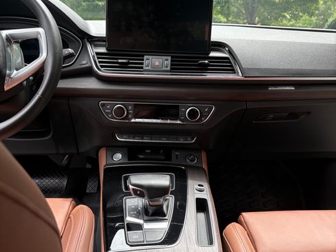 Used 2024 Audi Q5 2.0T Premium Plus w/ Premium Plus Package image 6