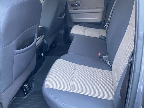 Used 2011 RAM 1500 Classic SLT w/ Technology Group image 12