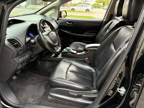 Used 2016 Nissan Leaf SL w/ Premium Package image 13