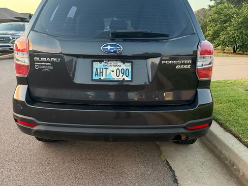 Used 2016 Subaru Forester 2.5i w/ Alloy Wheel Package AWD/4WD image 2