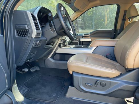 Used 2022 Ford F350 4x4 Crew Cab DRW Super Duty image 12