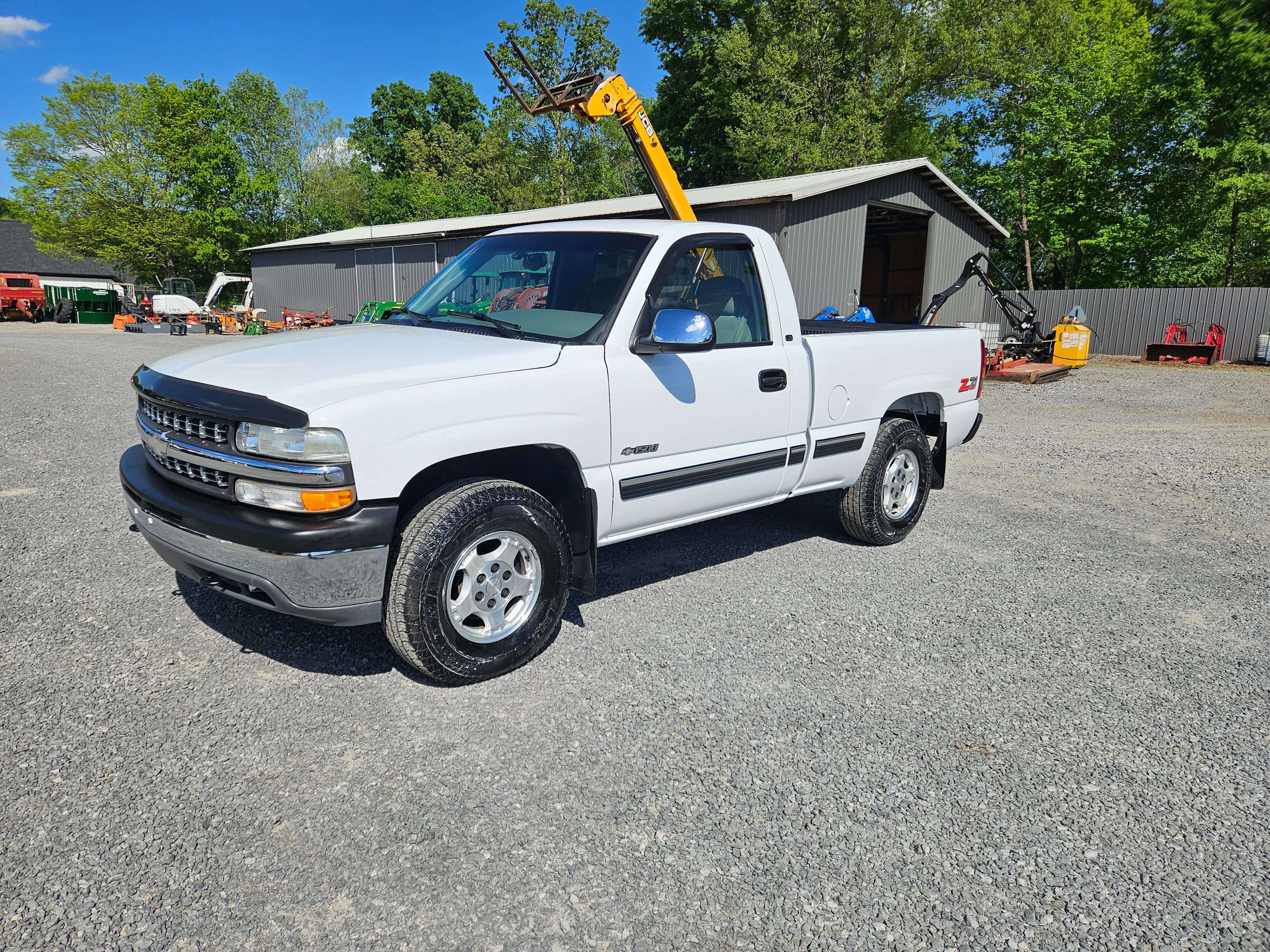 Used 1999 Chevrolet Silverado 1500 LS w/ Off-Road Chassis Pkg AWD/4WD image 6