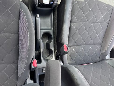 Used 2020 Nissan Kicks SV FWD image 13