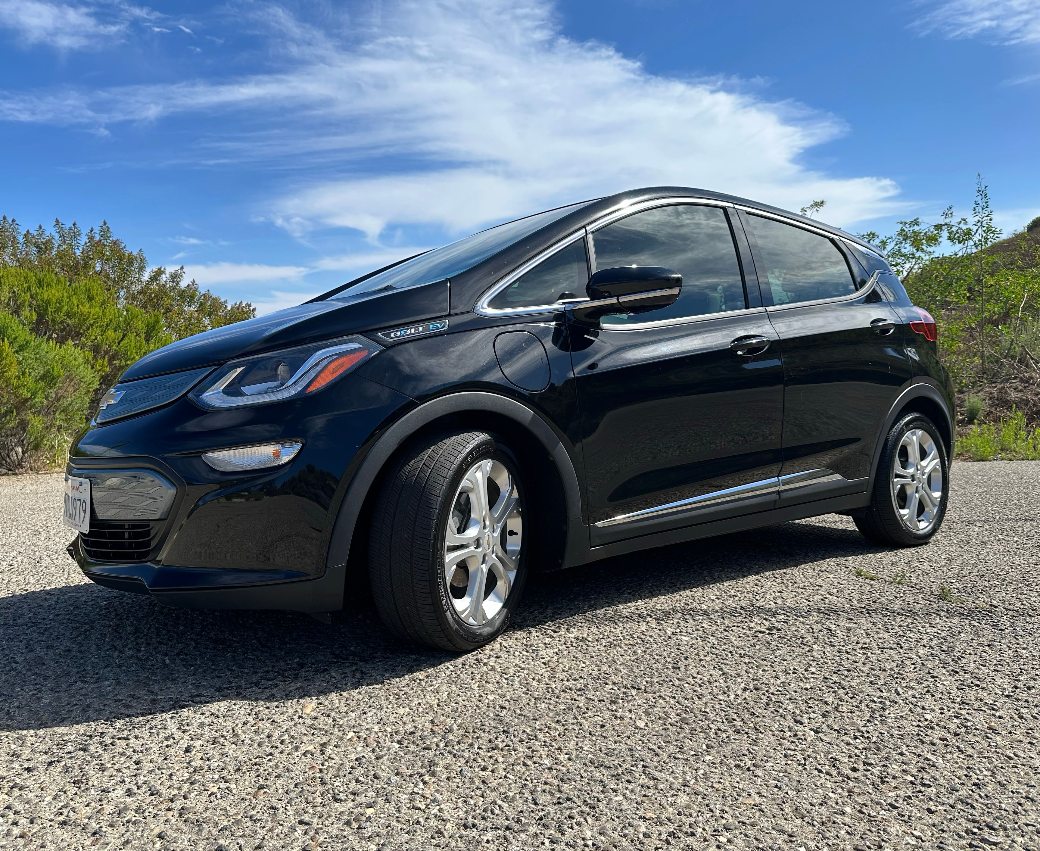 Used 2019 Chevrolet Bolt LT FWD image 2