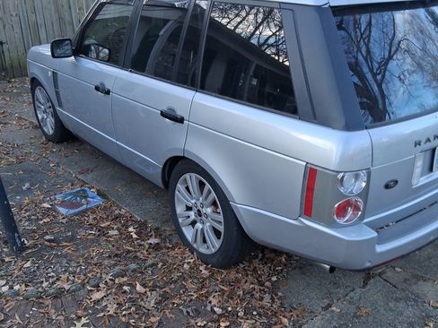 Used 2007 Land Rover Range Rover Supercharged image 2