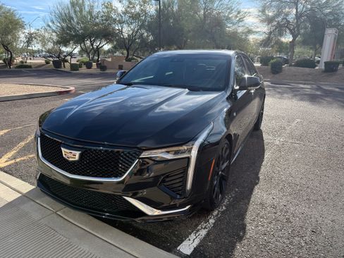 Used 2021 Cadillac CT4 Sport image 1