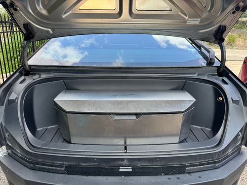 Used 2024 Tesla Cybertruck AWD Crew Cab image 2