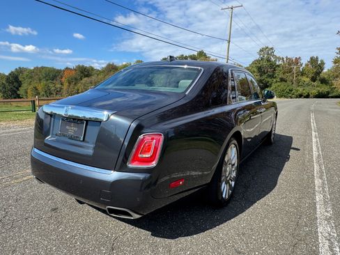 Used 2018 Rolls-Royce Phantom Sedan image 11