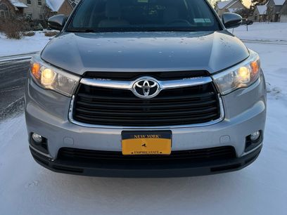 Used 2016 Toyota Highlander XLE