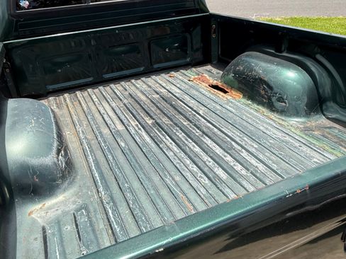Used 2002 Toyota Tacoma PreRunner RWD image 4