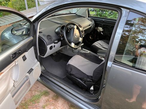 Used 2002 Volkswagen Beetle GLS FWD image 8