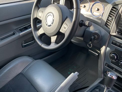 Used 2006 Jeep Grand Cherokee SRT8 w/ SRT Option Group I image 11