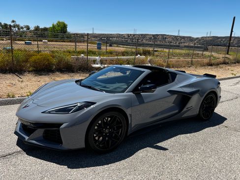 Used 2024 Chevrolet Corvette Z06 w/ Battery Protection Package RWD image 13