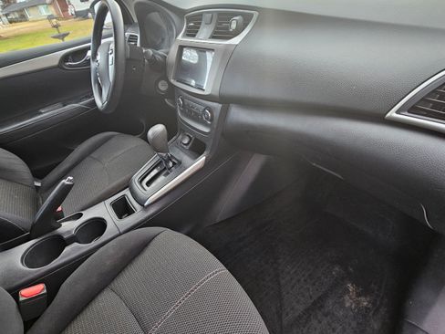 Used 2016 Nissan Sentra S image 14