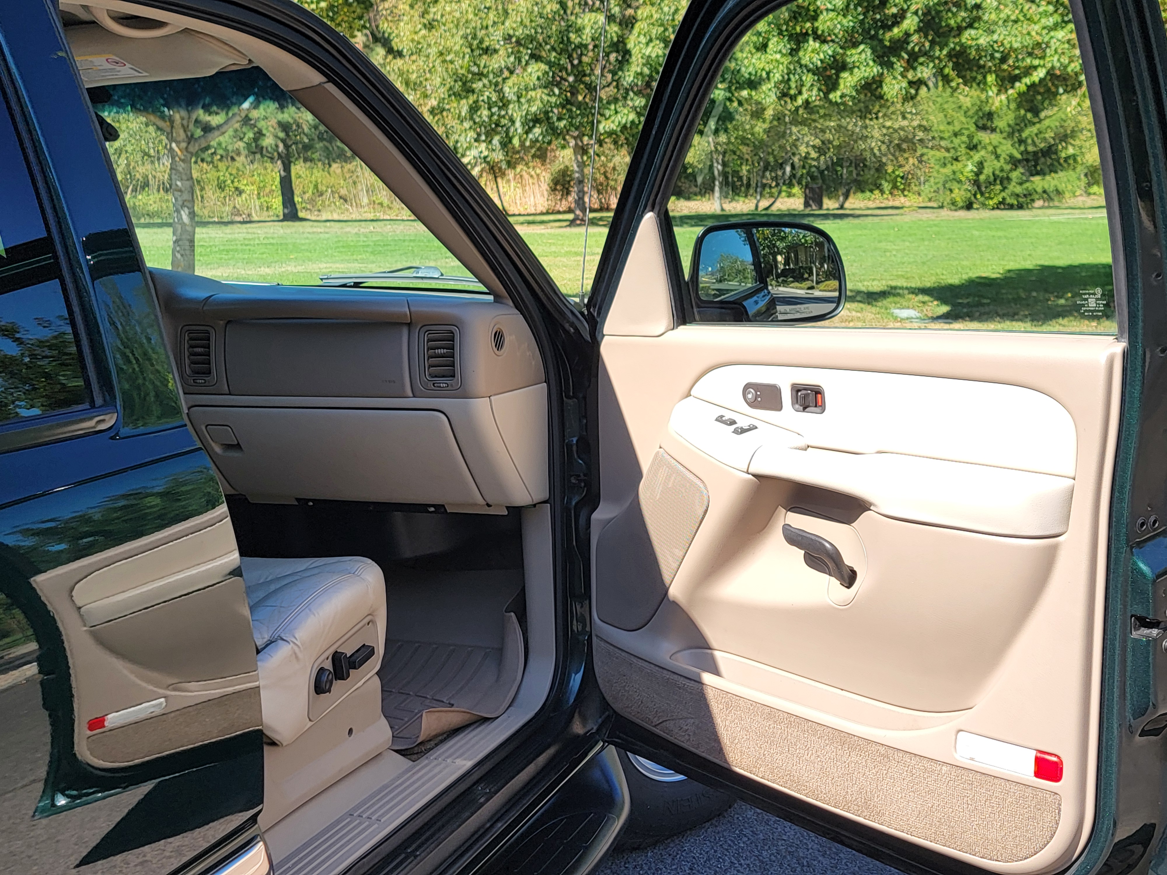 Used 2001 GMC Yukon XL SLT AWD/4WD image 21