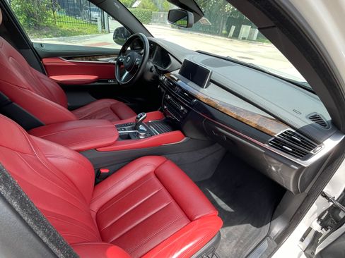 Used 2017 BMW X6 xDrive50i AWD/4WD image 16