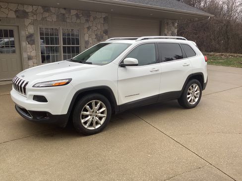 Used 2015 Jeep Cherokee Limited image 2