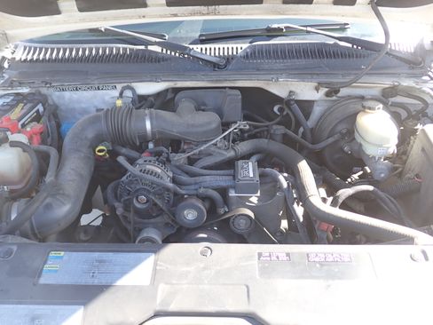 Used 2005 GMC Sierra 1500 W/T image 10