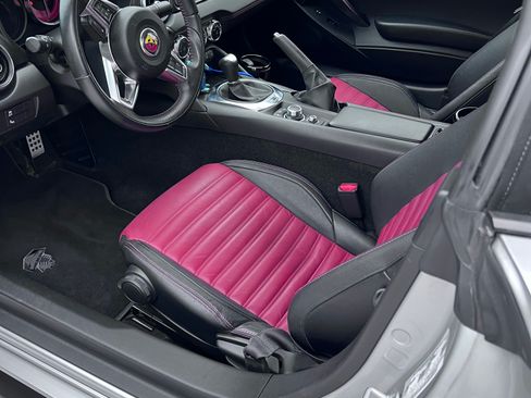 Used 2020 FIAT 124 Spider Abarth w/ Convenience Group image 12