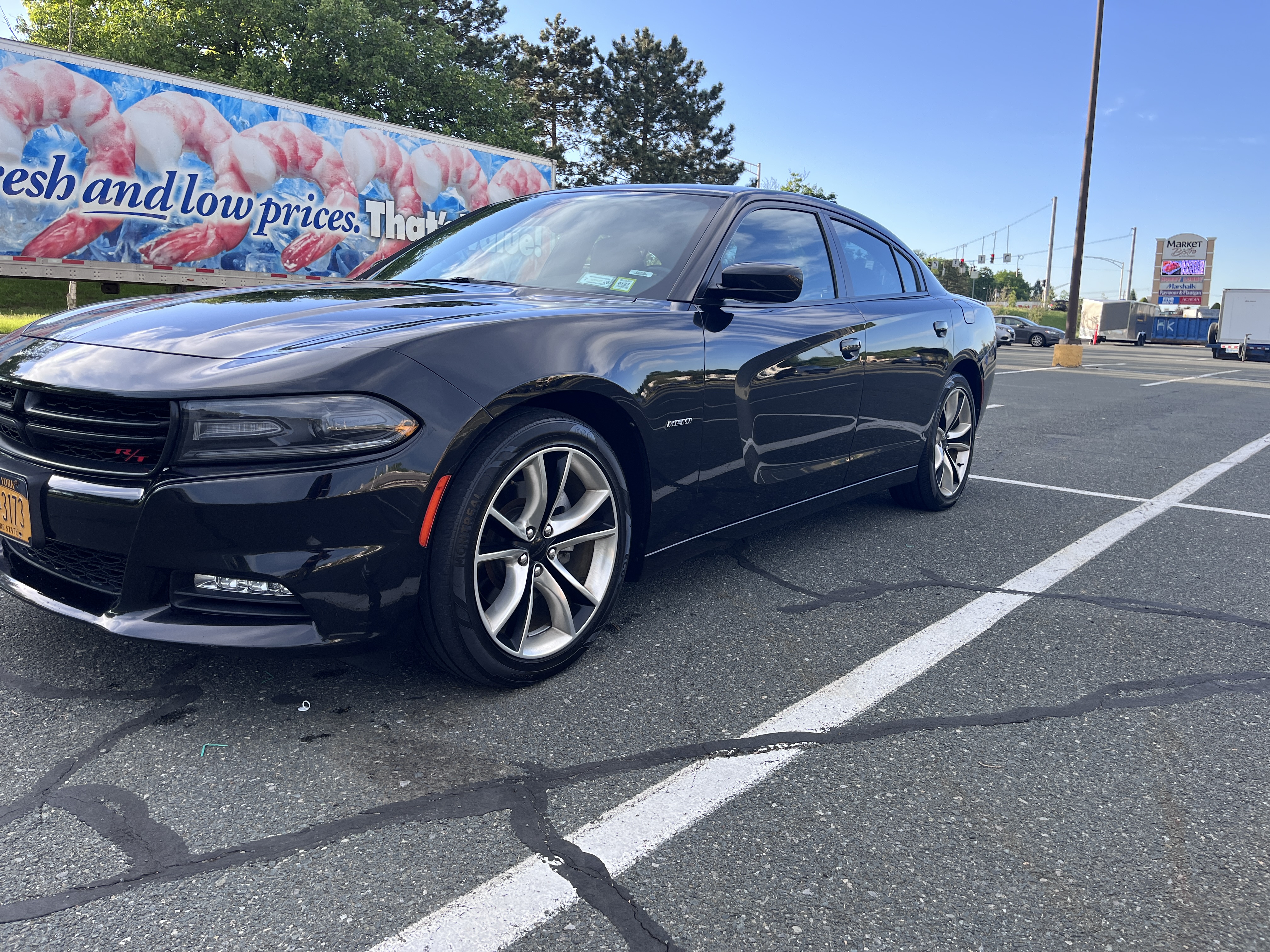 Used 2016 Dodge Charger R/T RWD image 4