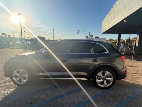 Used 2023 Audi Q5 2.0T Premium Plus w/ Premium Plus Package image 4