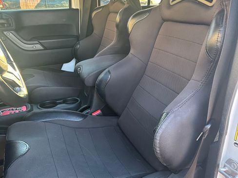 Used 2016 Jeep Wrangler Unlimited Sport image 8