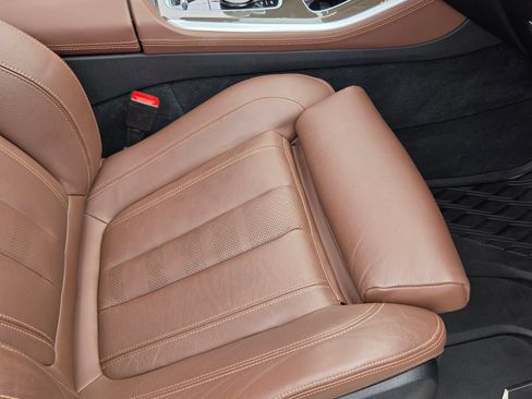 Used 2022 BMW X5 xDrive45e w/ M Sport Package AWD/4WD image 17