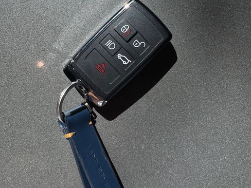 Used 2023 Land Rover Defender 90 V8 image 19