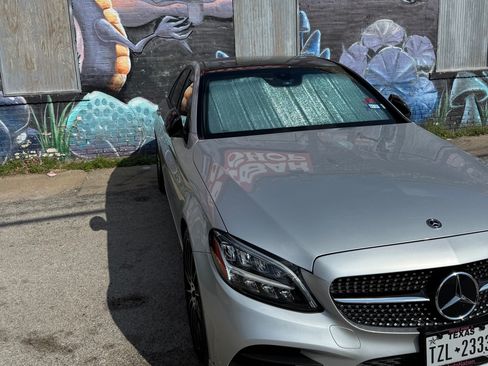 Used 2020 Mercedes-Benz C 300 Sedan image 4