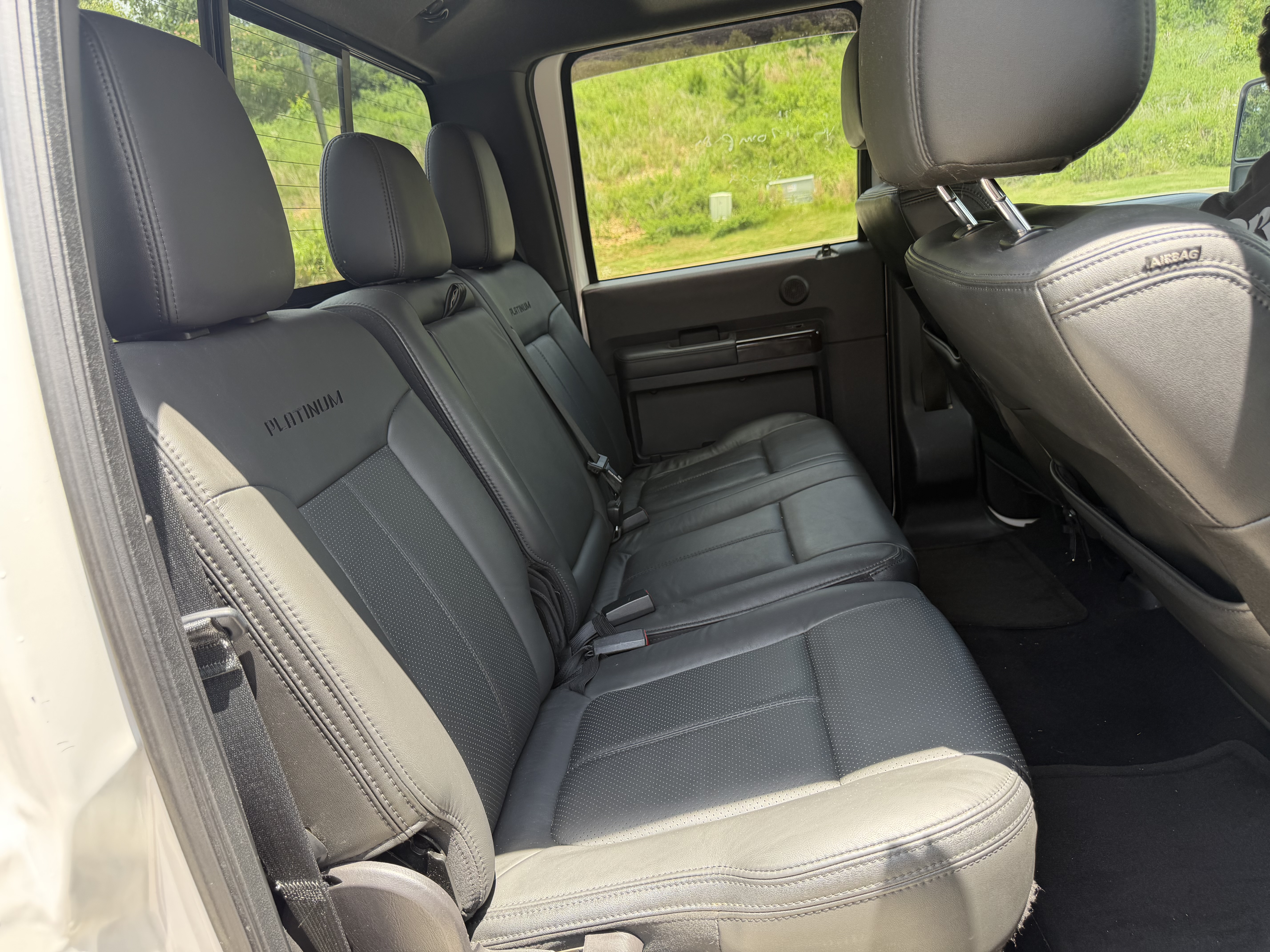 Used 2016 Ford F250 Platinum w/ FX4 Off-Road Package AWD/4WD image 17