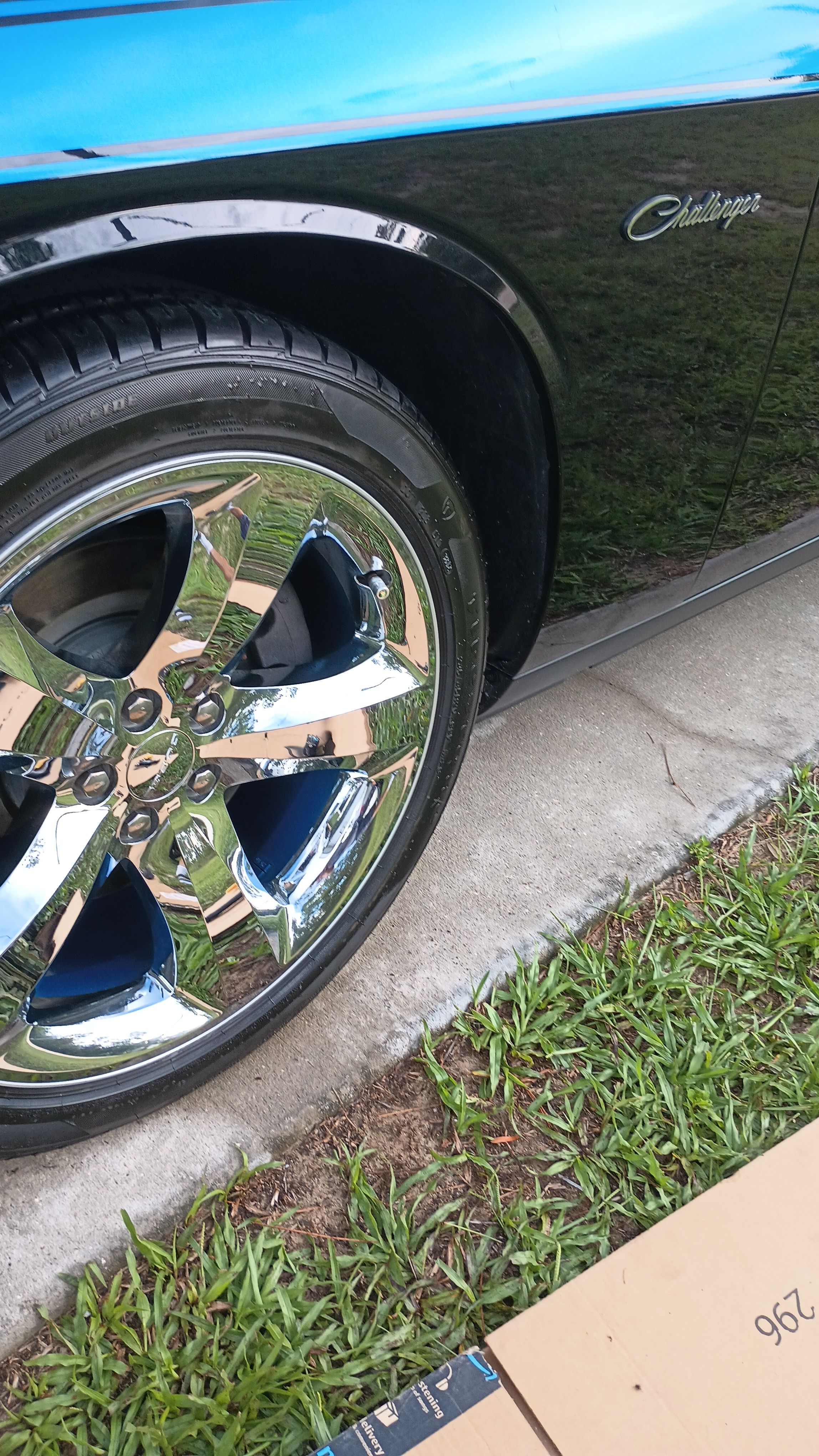 Used 2013 Dodge Challenger R/T Plus RWD image 11