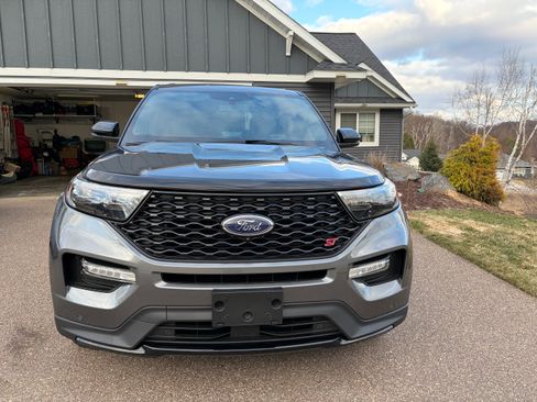 Used 2021 Ford Explorer ST w/ ST Street Pack image 4