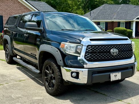 Used 2020 Toyota Tundra SR5 w/ SR5 Upgrade Package AWD/4WD image 1