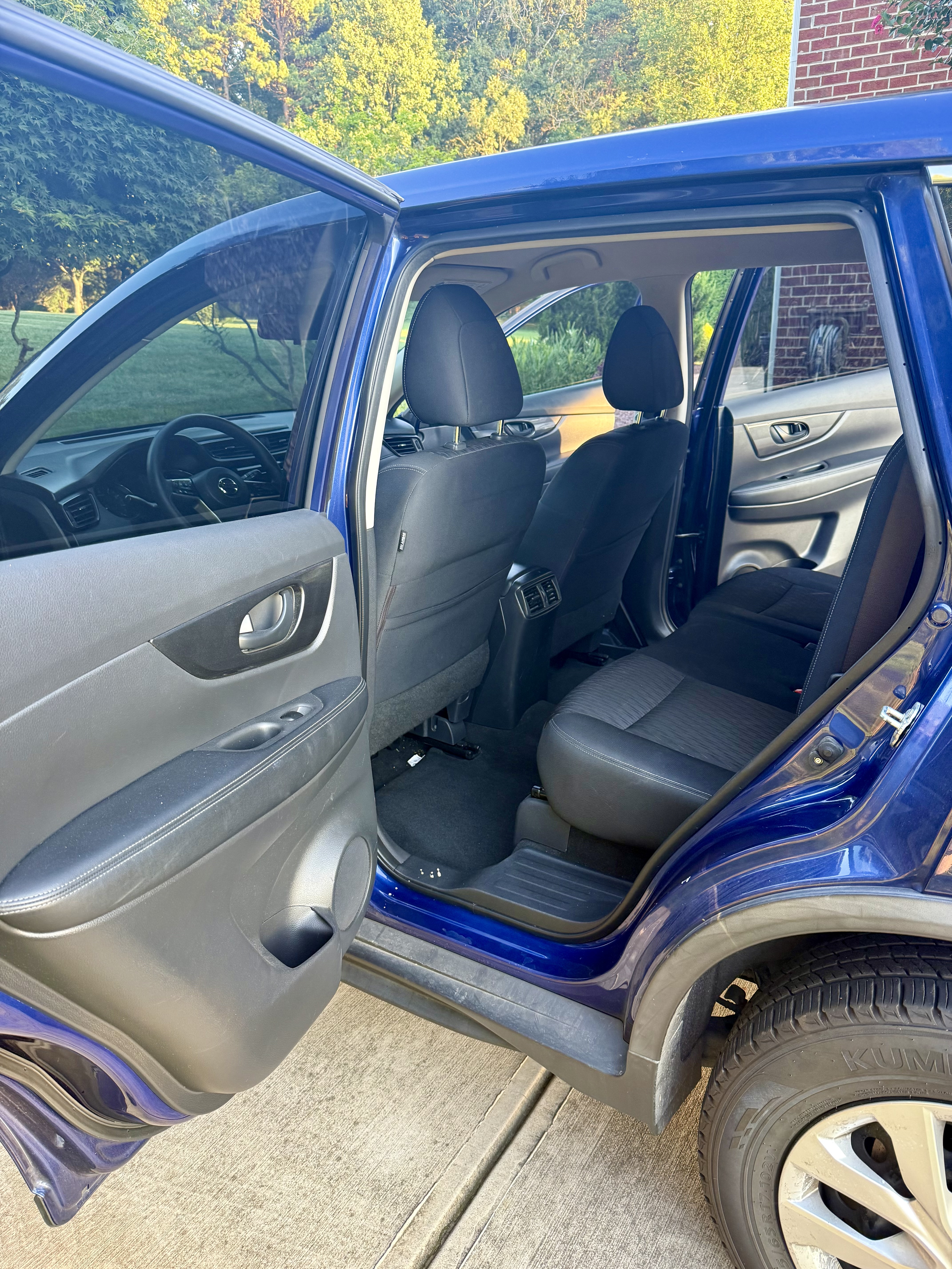 Used 2020 Nissan Rogue S AWD/4WD image 5