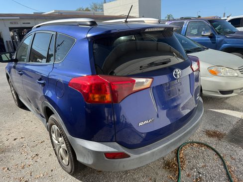 Used 2015 Toyota RAV4 LE image 4